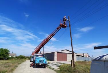 ДТЕК Донецькі електромережі повернув світло в оселі мешканців села Чермалик