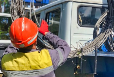 Зі світлом: енергетики ДТЕК відновили електропостачання у 192 населених пунктів області