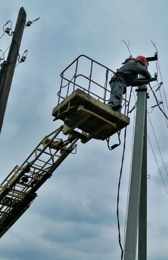 DTEK Donetsk Grids returned electricity to 15 settlements that were left without power after a storm