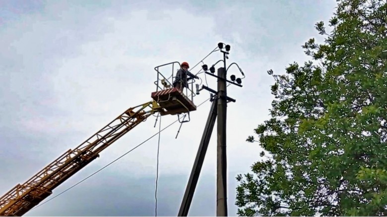 DTEK Donetsk Grids Restored Power Supply to 54 Settlements in a Day