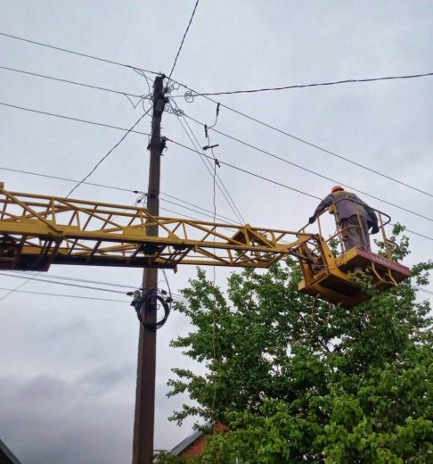 DTEK Donetsk Grids to restore power supply to 20 settlements over the day