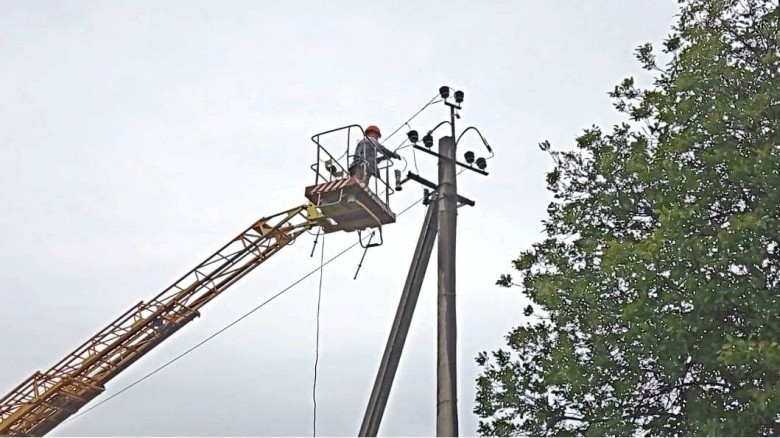 DTEK Donetsk Grids restored service to 21 settlements that lost power after rough weather