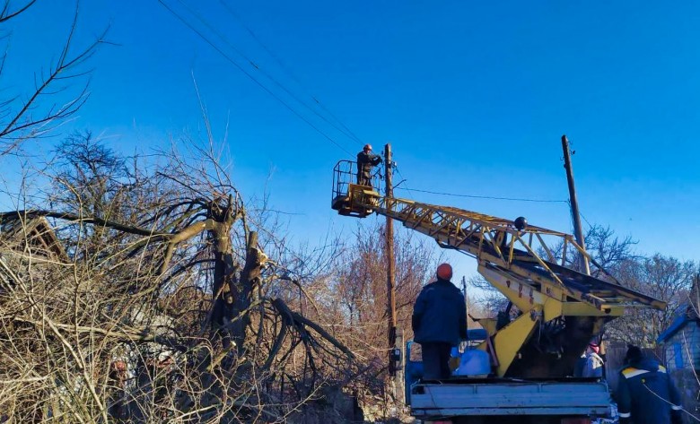 Consequences of severe weather: DTEK Donetsk Grids restored service to 87 settlements and is still on full alert