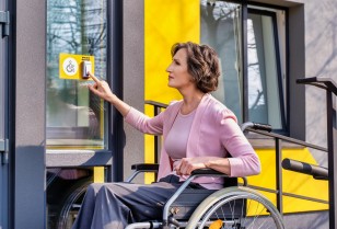 Services without barriers: there is a special service for people with hearing impairments on the DTEK Grids Distribution System Operators websites