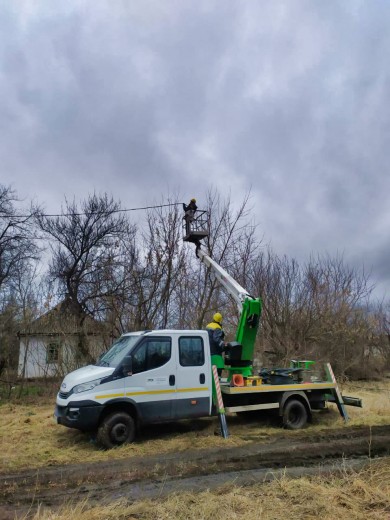 DTEK Donetsk Grids ensured reliable power supply to four front-line settlements