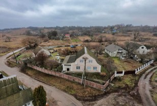 DTEK Kyiv Regional Grids installs a protective nesting platform for storks in the Fastiv district