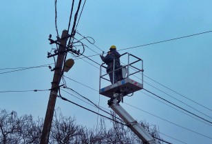 DTEK Donetsk Grids restores service to 90 settlements that lost power after severe weather