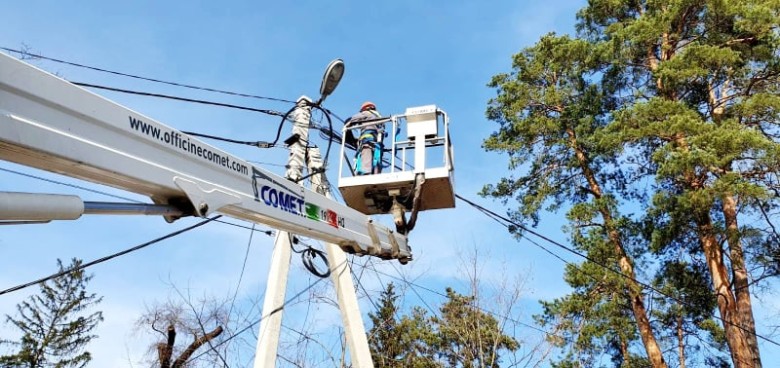 DTEK energy workers restored service to 17 settlements in the Kyiv region, left without electricity due to hostilities, and restored power supply of the water utility in the liberated Irpin