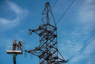 Service is restored to 7,500 families in 35 towns and villages of the Kyiv region, as well as to the hospital in Irpin: DTEK continues restoring damaged electrical infrastructure in the liberated areas of the region