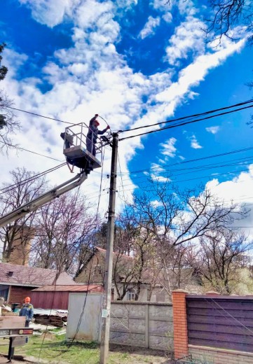 Electricity is restored to another 3,000 families and glass factory in Hostomel: DTEK continues repairing grids in the liberated areas of the Kyiv region