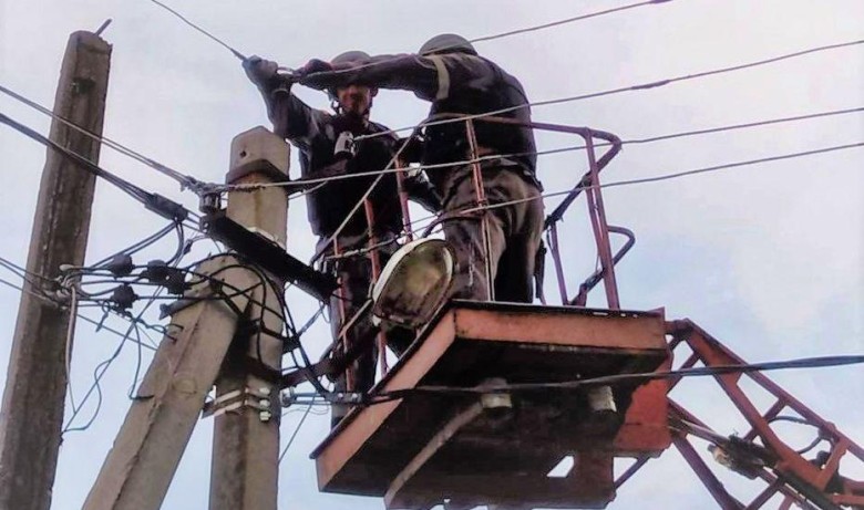 Over the course of a week, DTEK energy workers have restored electricity to 16 settlements in the Dnipropetrovsk region, de-energized due to shelling