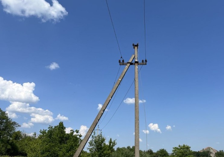 DTEK Donetsk Grids has restored power to more than 14,000 families over the course of a day