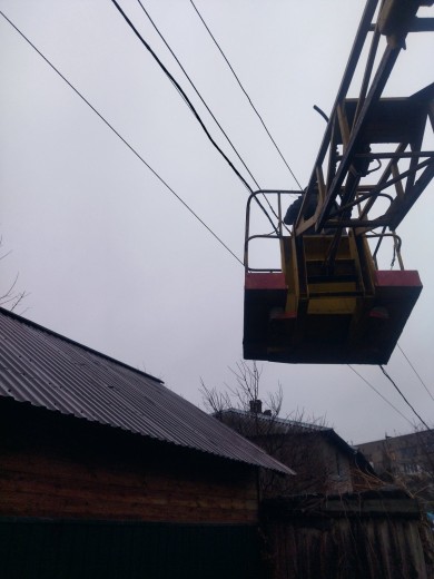 DTEK Donetsk Grids was able to restore electricity to homes of almost 2,000 families over the course of a day