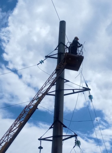 Electricity restored to almost 9,000 families in the frontline Donetsk region: DTEK Donetsk Grids continues to repair the grids after shelling