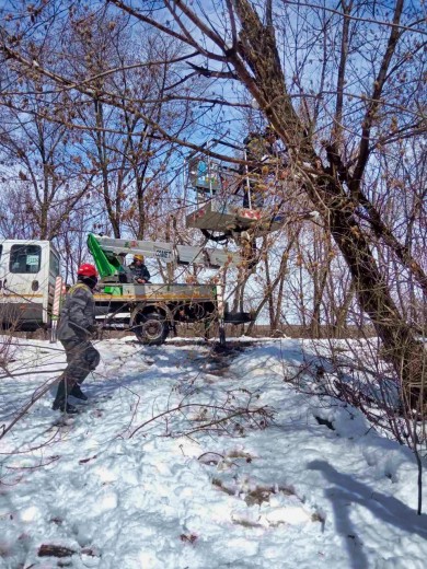 DTEK Donetsk Grids restored electricity to 38,000 families, affected by bad weather