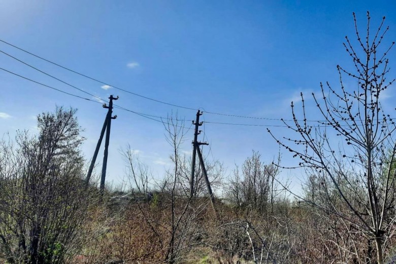 DTEK Donetsk Grids managed to restore electricity to another 1,200 families over the course of a day