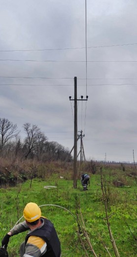 DTEK Donetsk Grids restored power to almost 200,000 families in April