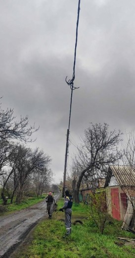 DTEK Donetsk Grids continues to bring back light: power has been restored to homes of more than 44,000 families over the course of three days