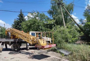 Знову зі світлом майже 5 тисяч родин: ДТЕК Донецькі електромережі продовжує відновлювати мережі, пошкоджені через обстріли