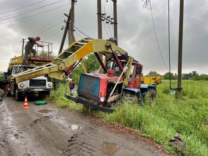 DTEK Donetsk Grids managed to restore electricity to 25,000 families in 58 settlements over the course of a week