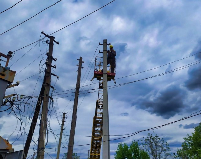 DTEK Donetsk Grids restored electricity to 15,000 families, affected by bad weather