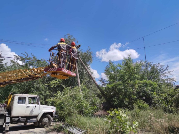 DTEK Donetsk Grids managed to restore electricity to more than 28,000 families in the frontline Donetsk region over the course of a week