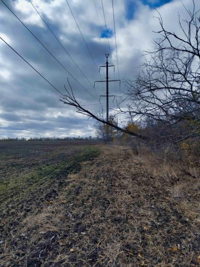 Yesterday, DTEK Donetsk Grids restored electricity to 32,000 families, de-energized due to bad weather