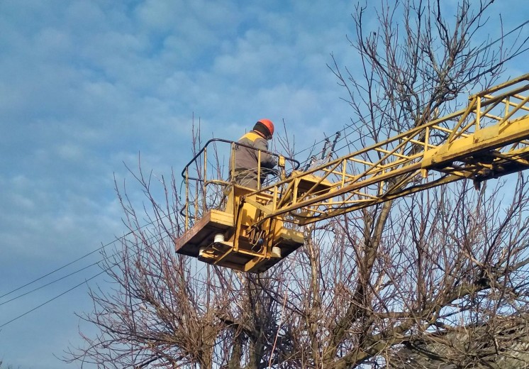 DTEK Donetsk Grids restored power to 57 settlements over the course of 4 days