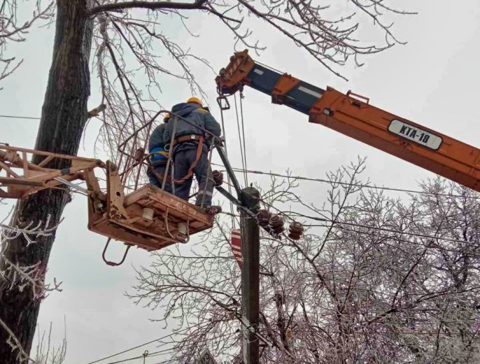 Elimination of bad weather in the Dnipropetrovsk region: DTEK energy workers restored electricity to 28,500 families