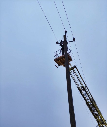 DTEK Donetsk Grids restored power to homes of more than 9,000 families over the course of two days