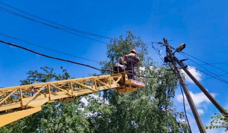 DTEK Donetsk Grids managed to restore electricity to 33 settlements over the course of two days