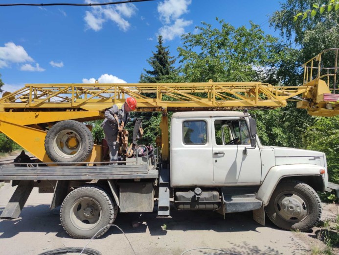 Over the course of a week, DTEK Donetsk Grids restored electricity to 18,800 homes in the Donetsk region, de-energized due to shelling