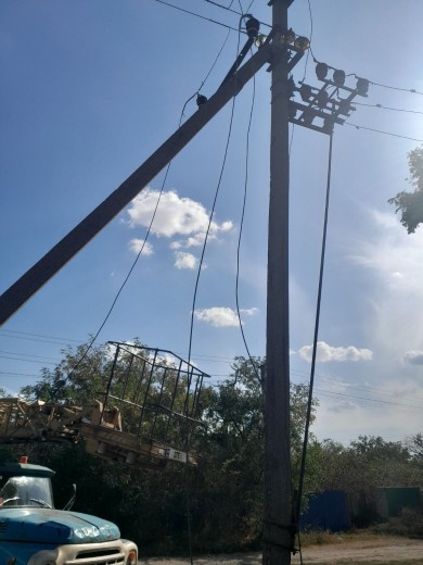 DTEK Donetsk Grids restored electricity to more than 4,000 families yesterday