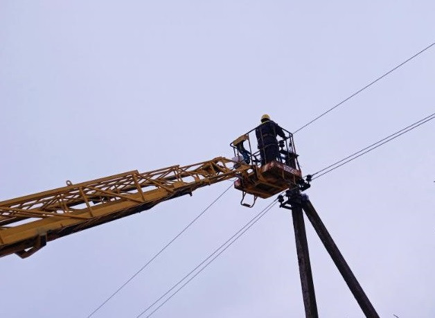 DTEK Donetsk Grids restored electricity to 19,200 homes over the course of the week