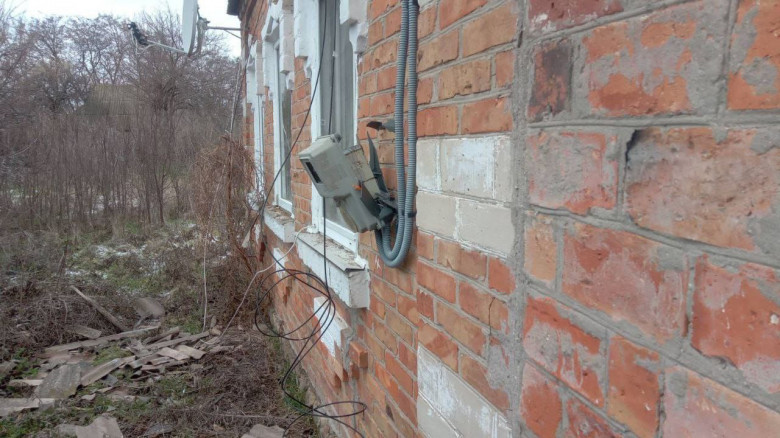 DTEK Dnipro Grids specialists restored electricity after shelling in 3 settlements of the region