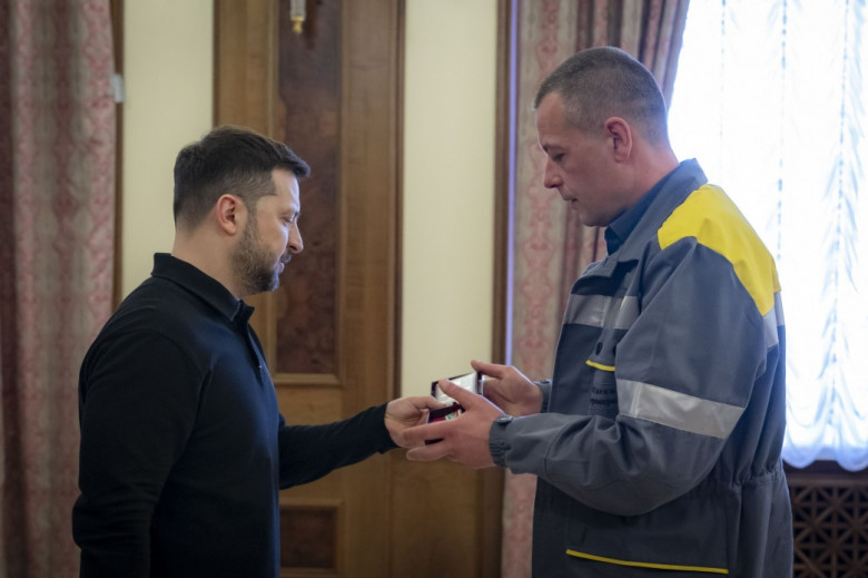 Energy worker of DTEK Odesa Grids received the award of the President of Ukraine medal “For Labor and Valor”