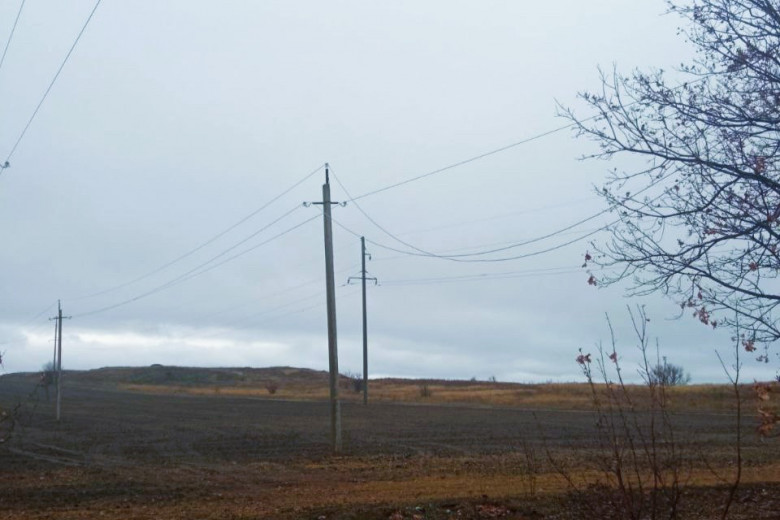 Енергетики ДТЕК Дніпровські електромережі повернули світло у 3,8 тисячі осель області після обстрілів
