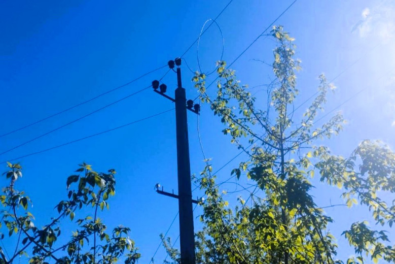 ДТЕК Дніпровські електромережі відновив світло у 10 населених пунктах після вчорашніх обстрілів