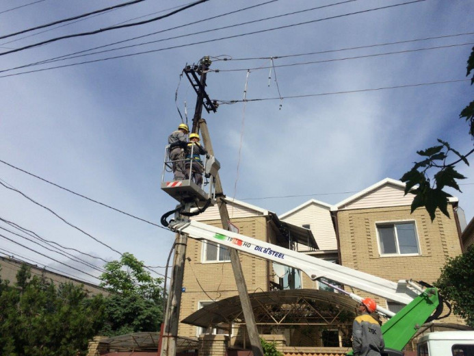 DTEK Donetsk Grids was able to restore electricity to more than 25,500 homes yesterday