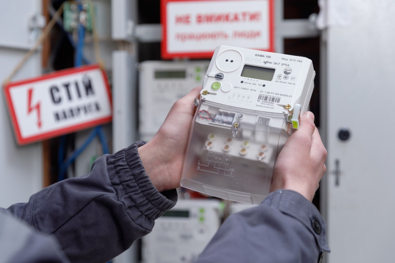 Майже 19 тисяч розумних лічильників з початку 2025-го: як ДТЕК Київські електромережі цифровізує мережі столиці