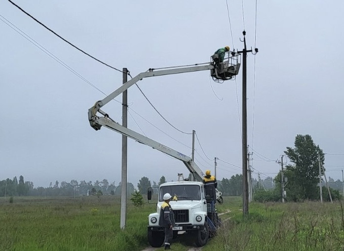 Energy workers of DTEK Kyiv Regional Grids restored electricity to almost 8,500 homes in May