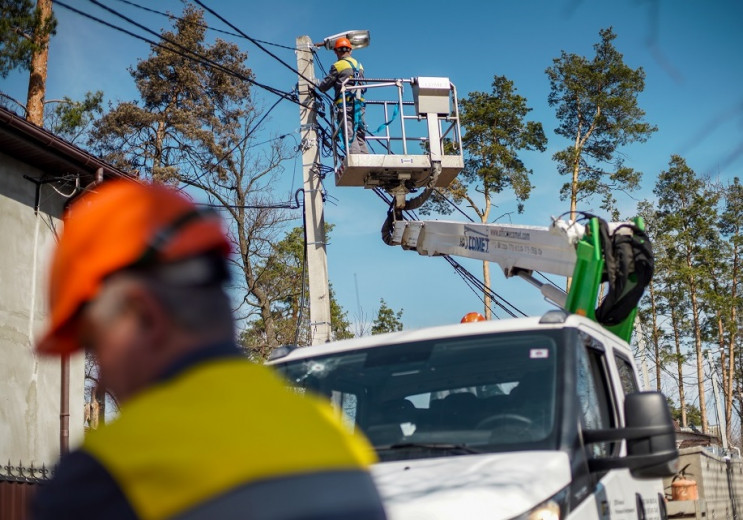 The light of knowledge: DTEK Kyiv Regional Grids ensures uninterrupted power supply for testing of graduates