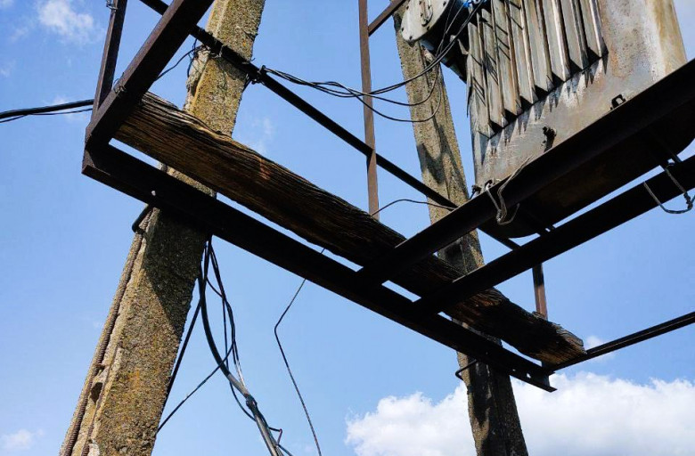 За дві доби енергетики ДТЕК Дніпровські електромережі відновили світло для 4,3 тисяч родин після російських обстрілів
