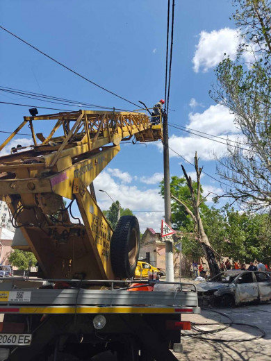 Energy workers of DTEK Odesa Grids restored electricity to almost 800 families last week