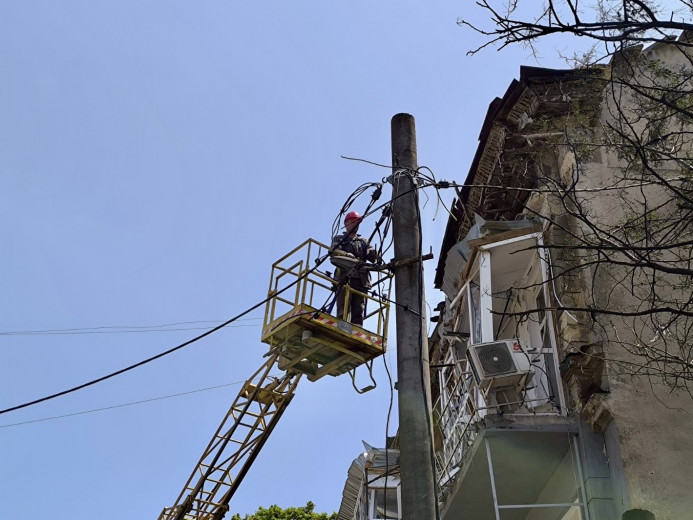 Over the past week, energy workers of DTEK Odesa Grids restored electricity to more than 3,000 families after enemy attacks