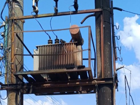 Повертаємо світло: протягом липня енергетики ДТЕК Дніпровські електромережі заживили після обстрілів майже 346 тисяч осель