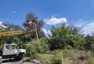 ДТЕК Донецькі електромережі продовжує ремонти обладнання: з електрикою 31 населений пункт