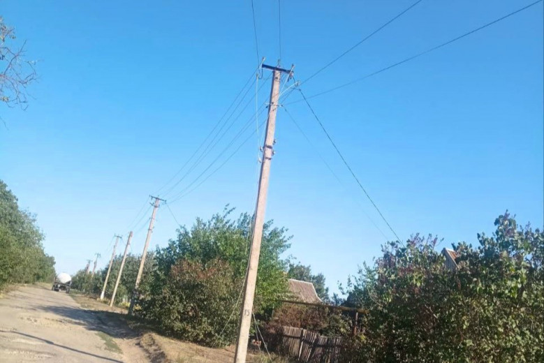 Відновлення після обстрілів: за добу ДТЕК Дніпровські електромережі повернув світло до 12,5 тисяч осель