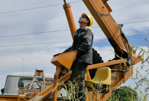 Energy workers of DTEK Kyiv Regional Grids restored electricity to almost 3,000 homes in the Kyiv region after a massive attack