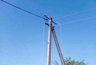 Енергетики ДТЕК Дніпровські електромережі відновили світло у 8 населених пунктах, що постраждали від обстрілів